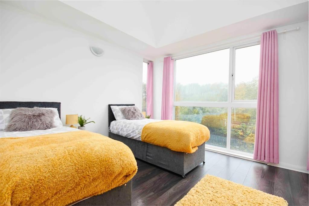 Dellehomes- Free Parking, Wfh, Family-Friendly แมนเชสเตอร์ ภายนอก รูปภาพ